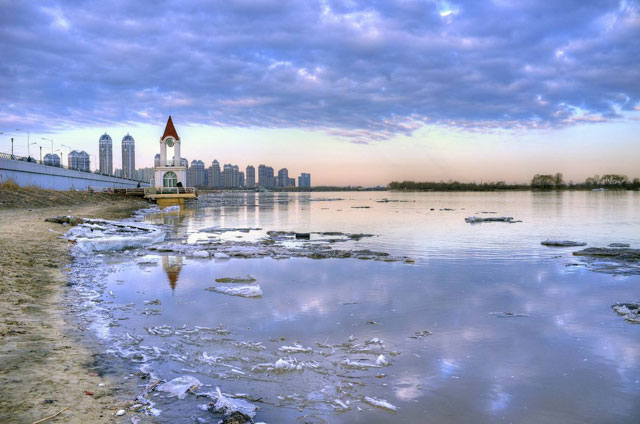 松花江支流呈現(xiàn)水質(zhì)下降溶解氧降低不適合養(yǎng)魚(圖1) 松花江支流呈現(xiàn)水質(zhì)下降溶解氧降低不適合養(yǎng)魚(圖1)